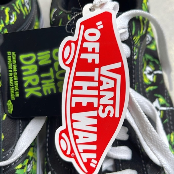 Vans Unisex NWT Old Skool Eyes In The Dark Glow In The Dark Sneakers 7M 8.5W - Picture 5 of 11